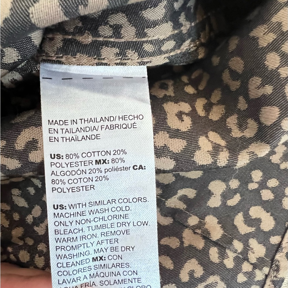 Chicos Animal Print No Iron Effortless Shirt Love Leopard Lisa‎ Size 6 - Picture 13 of 13